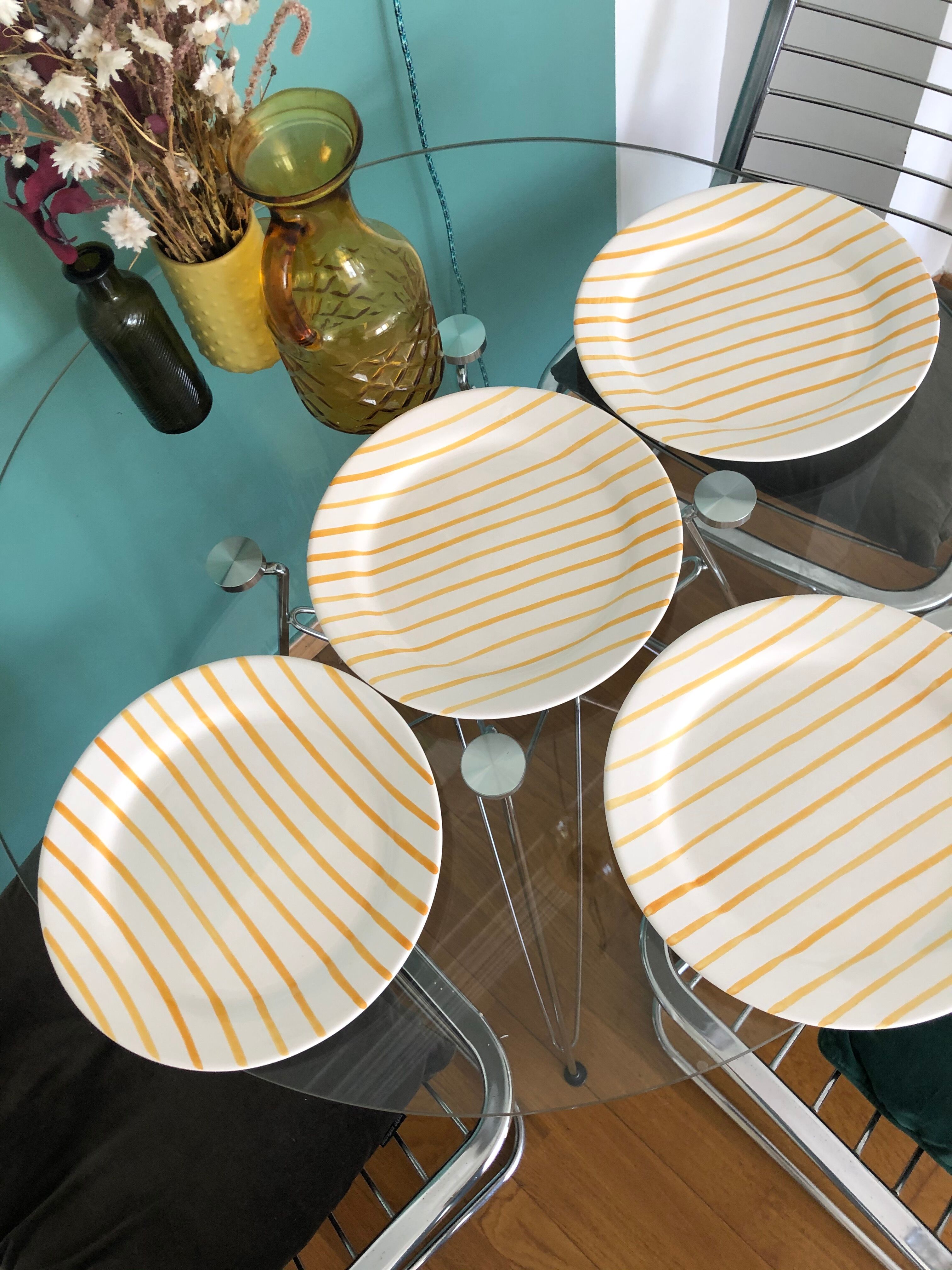 Lot of 4 summer plates