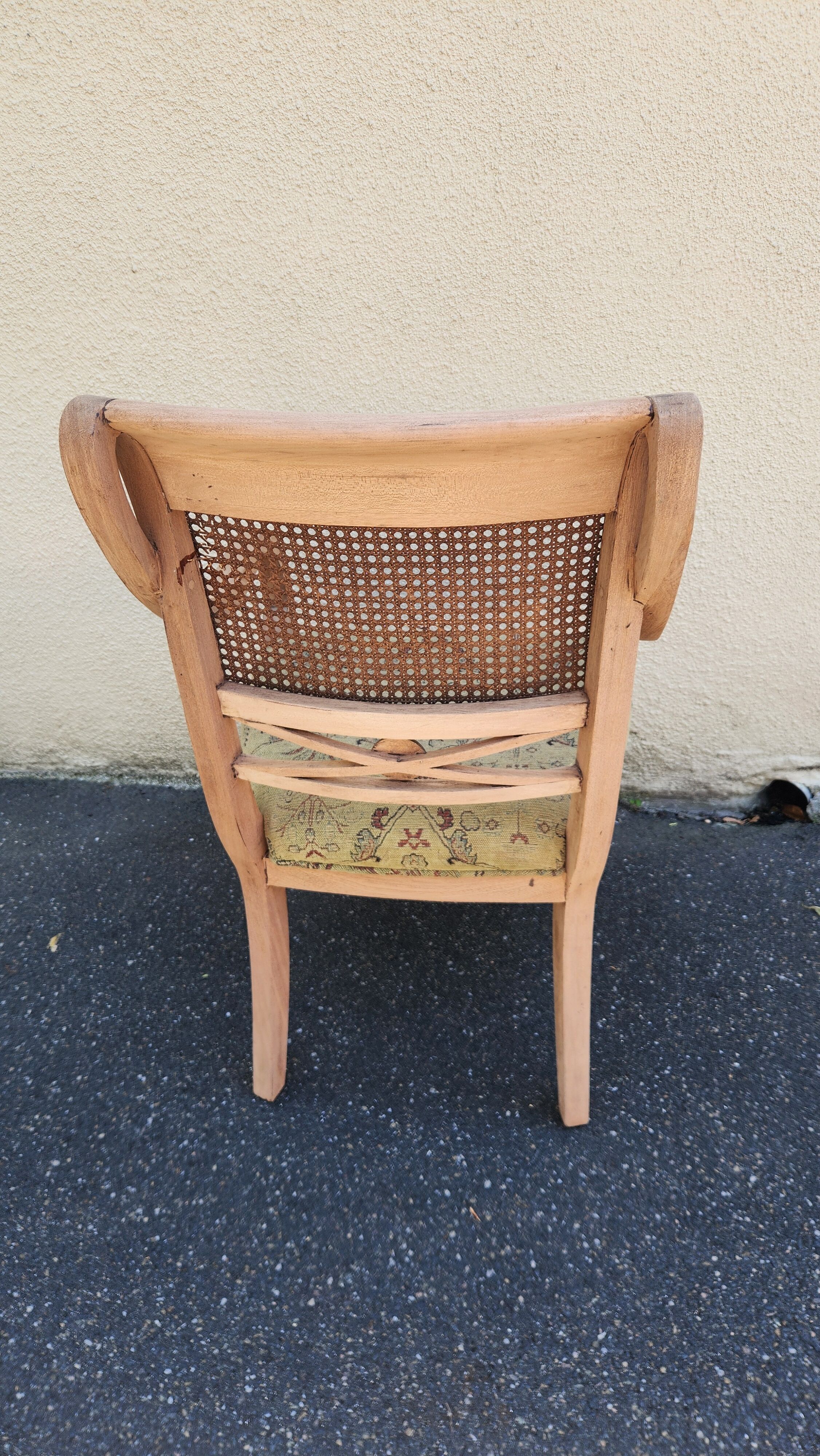 Fauteuil cabriolet palecek – bois brut & cannage