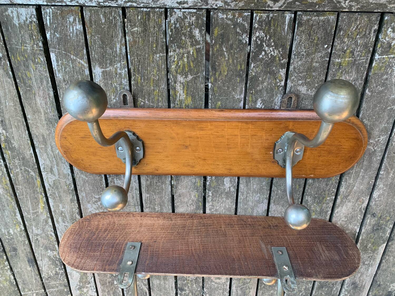 Wall-mounted coat rack