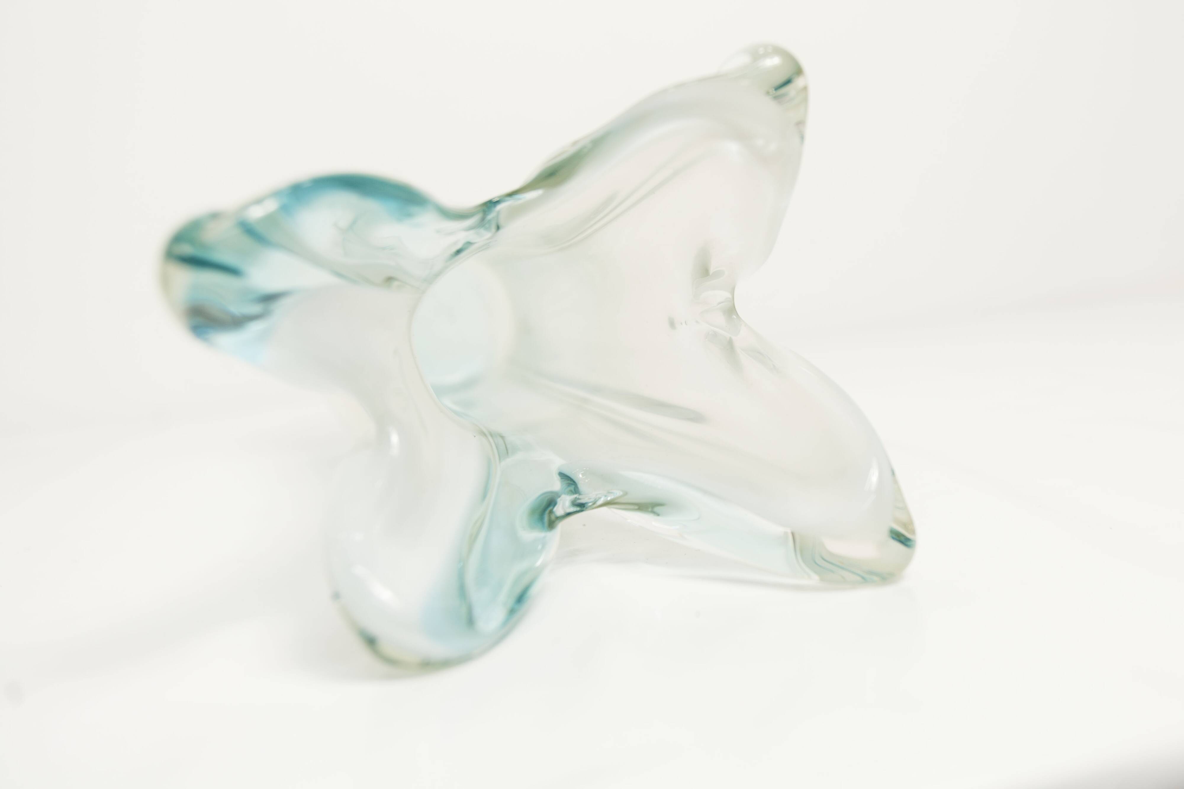 Large Murano vase 1960 transparent white and blue H35.5cm
