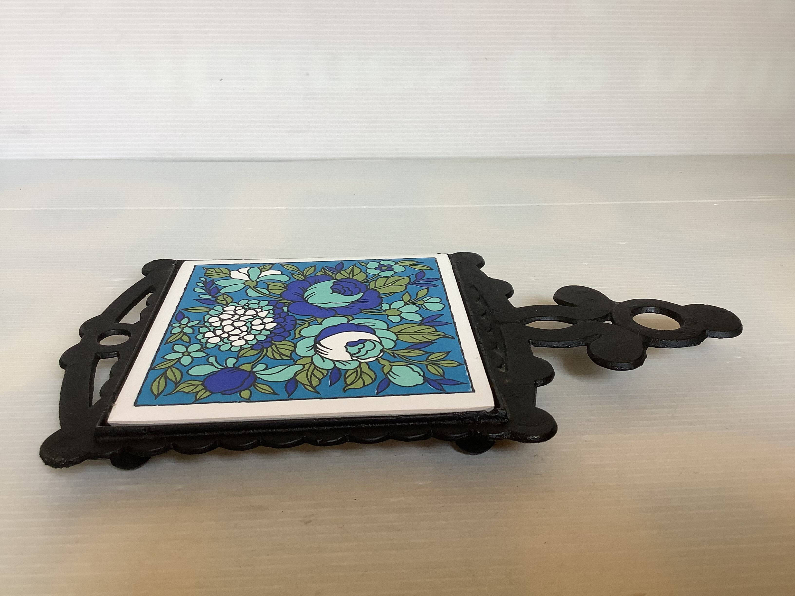 Blue teapot trivet Japan