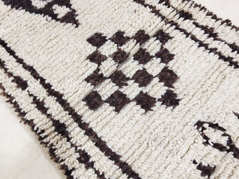 Moroccan Berber rug 400x72cm