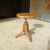 Adjustable piano stool