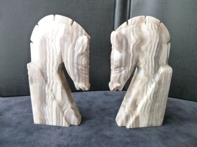 Pair of bookends "Horse heads" in onyx