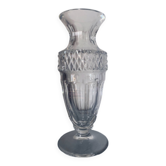 Vase médicis sur piédouche cristal taillé en pointes de diamants val st lambert