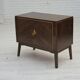 Années 1960, commode radio/TV danoise, bois de frêne laqué, porte en marqueterie de bois.