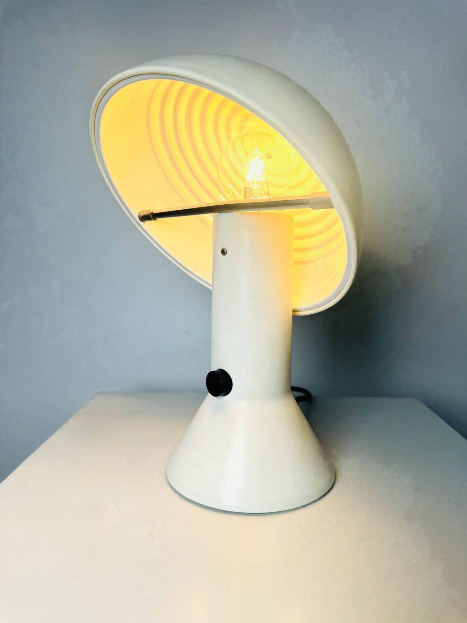 Model 685 ‘Elmetto’ Table Lamp In White Abs By Elio Martinelli For Martinelli Luce, Italy 1970S