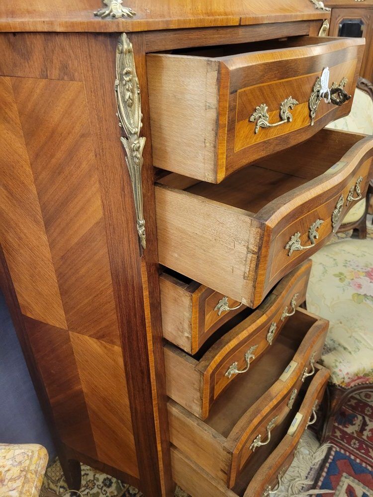 Louis XV chest of drawers