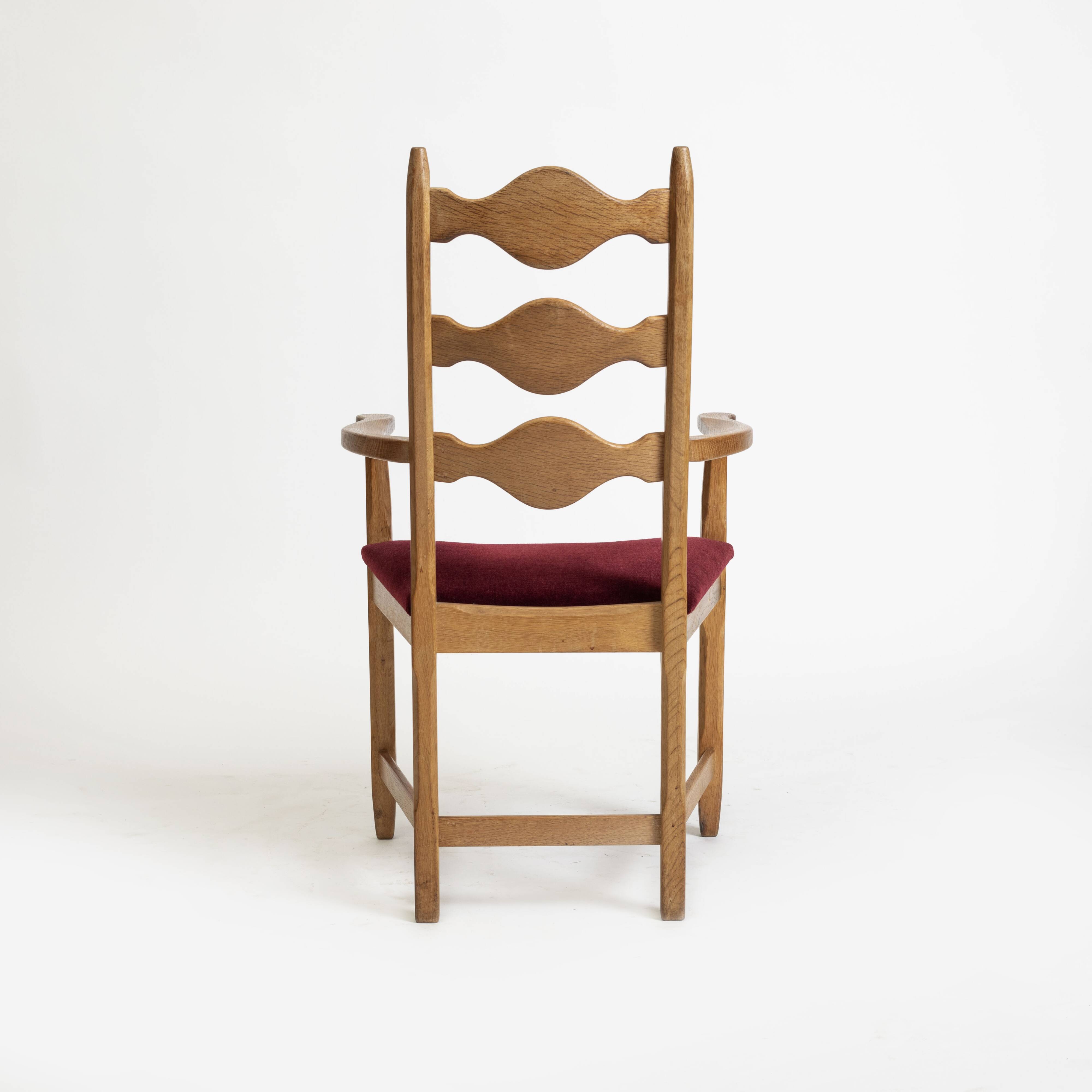 Fauteuil Razorblade, velours bordeaux, chêne, par H. Kjærnulf, Danemark, années 1960.