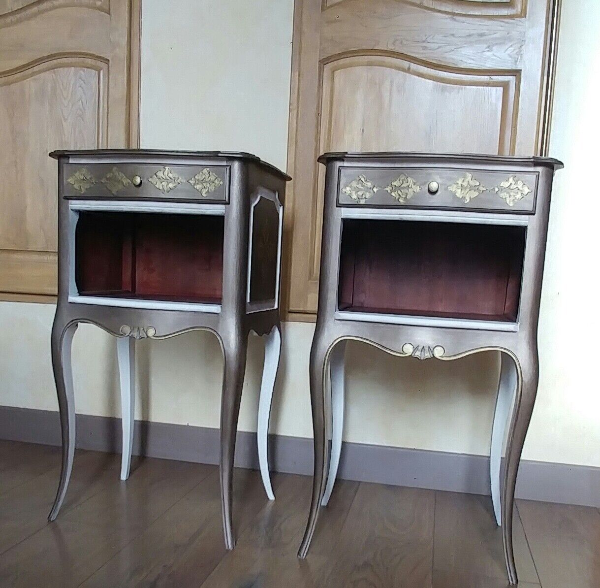 LouisXV-style bedside pair