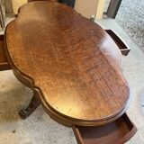 Middle table in mahogany.