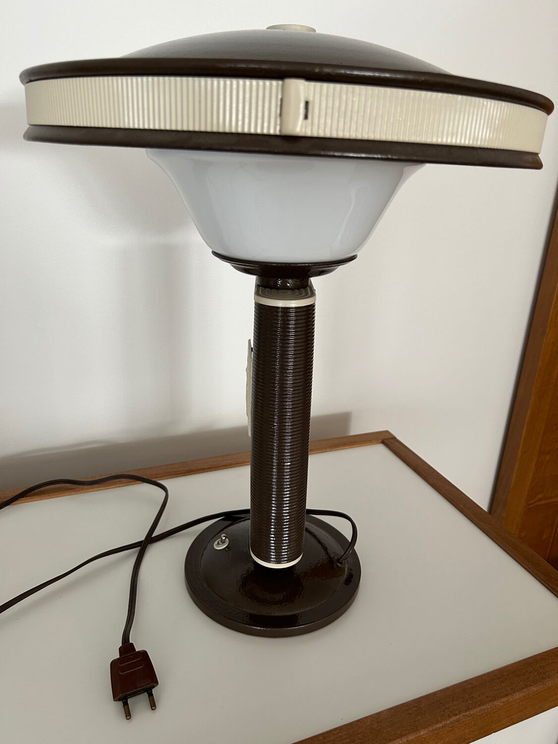 Jumo desk lamp