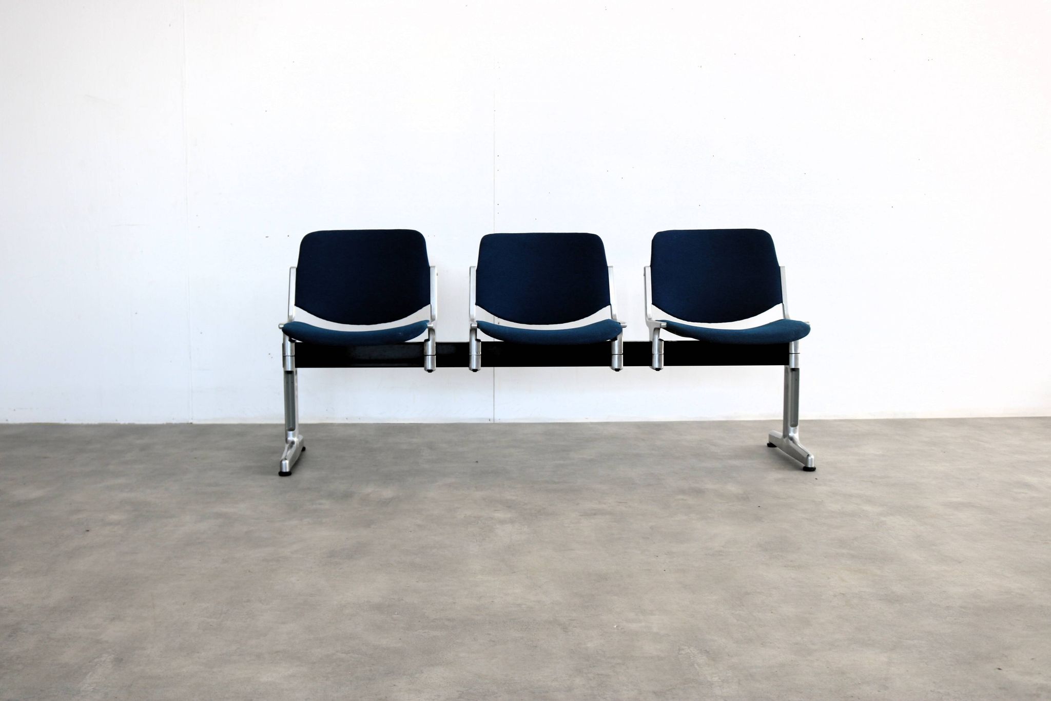 Vintage bench | waiting room bench | 1970s | Castelli
