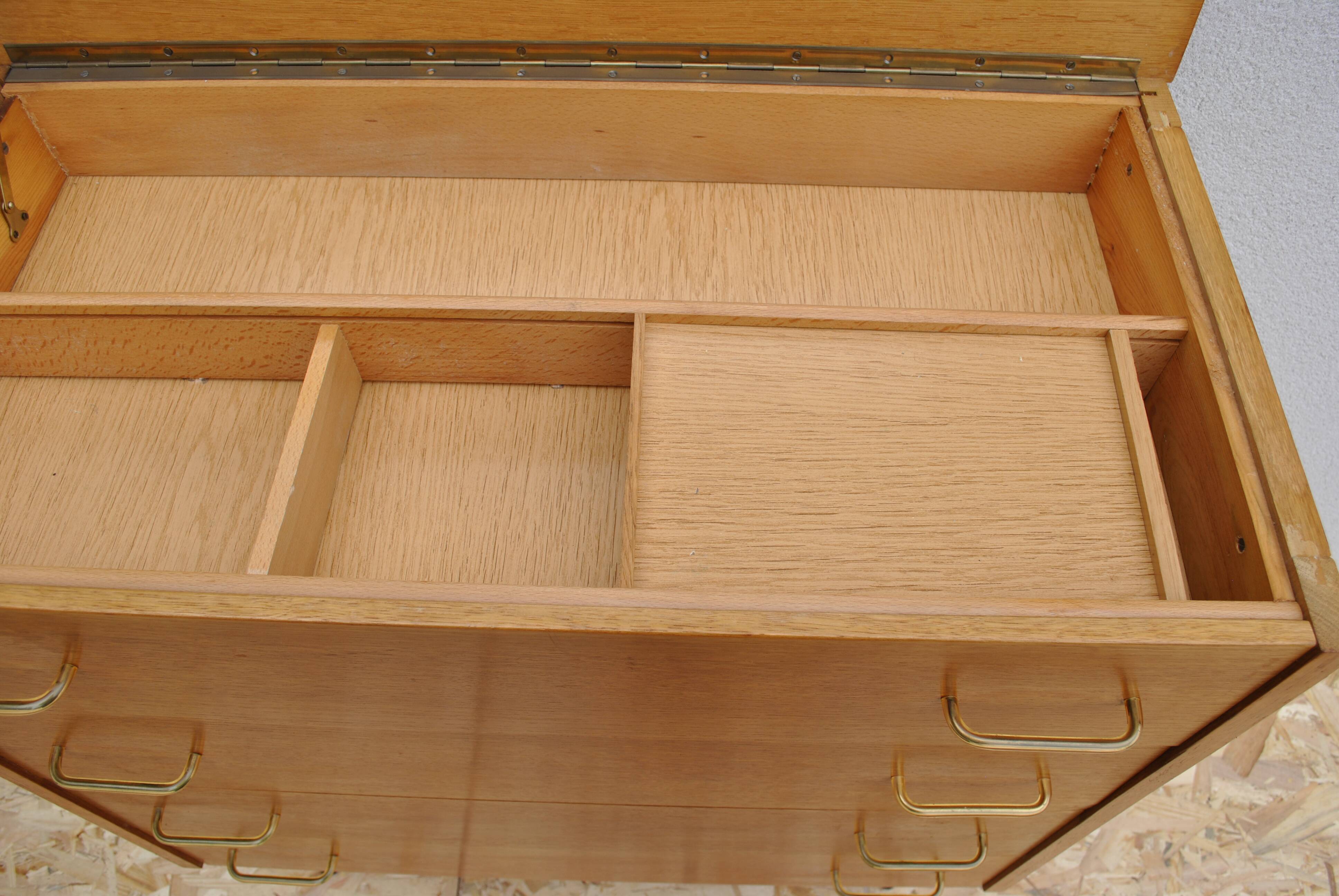 Hairdresser's commodity 1970