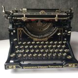 Old Underwood typewriter