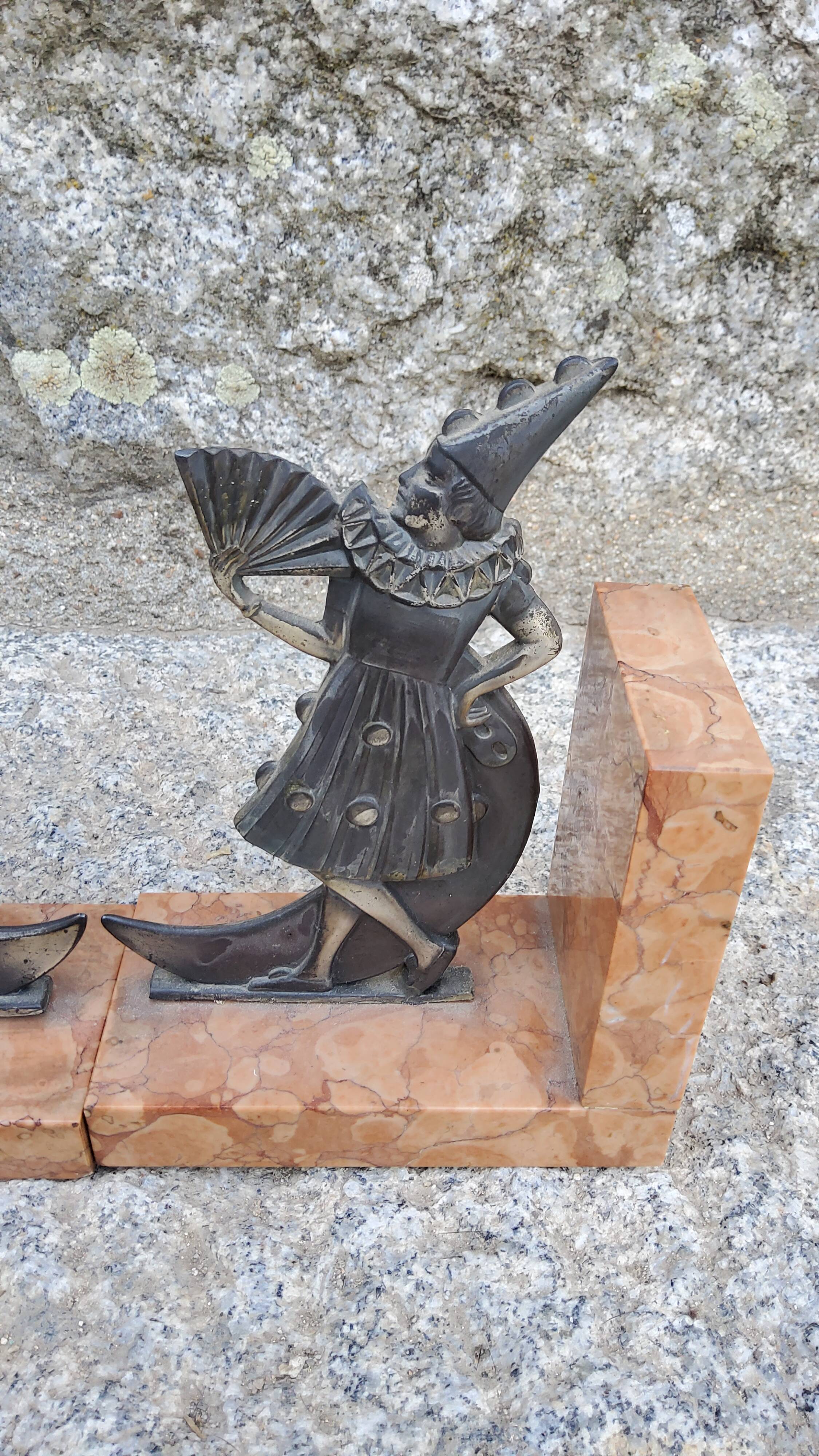 Pair of art deco bookends marble and regulates Pierrot and Colombine