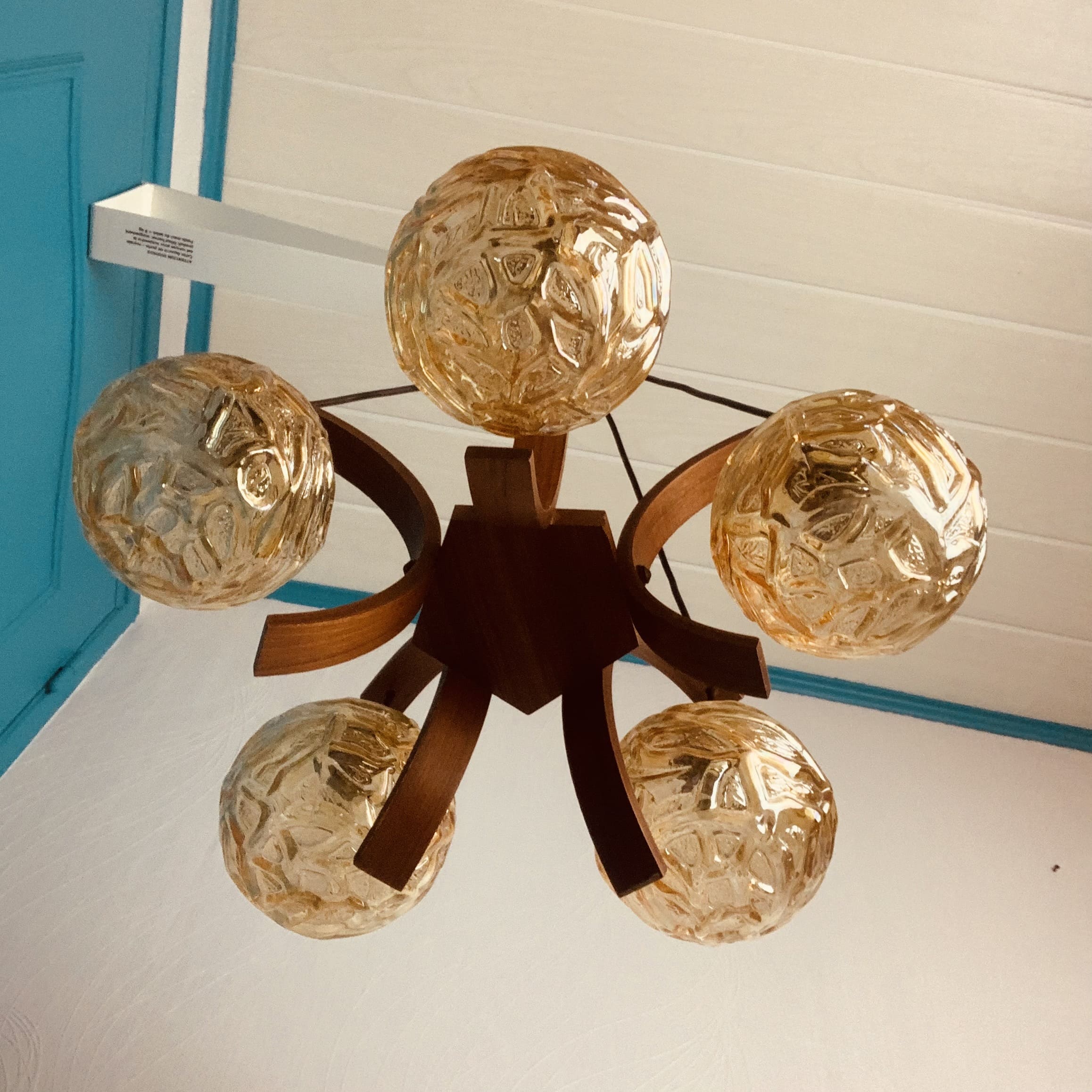 Iridescent glass teak chandelier - 5 burners