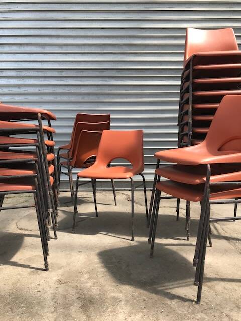 24 chairs in Lot - Vintage 1980