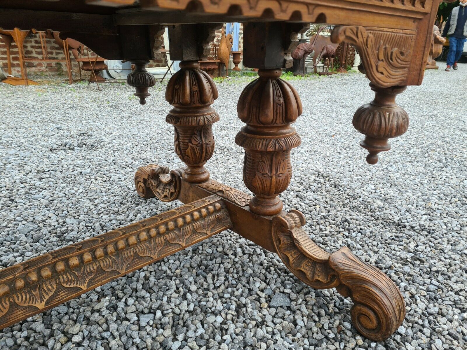 Bureau style renaissance en chêne
