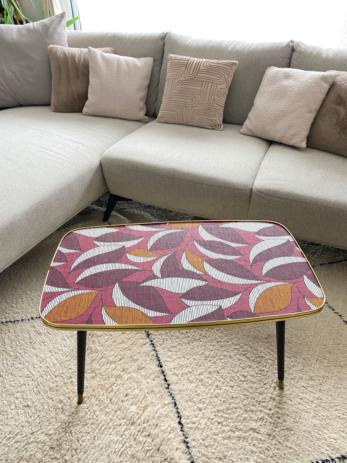 Vintage coffee table legs compass