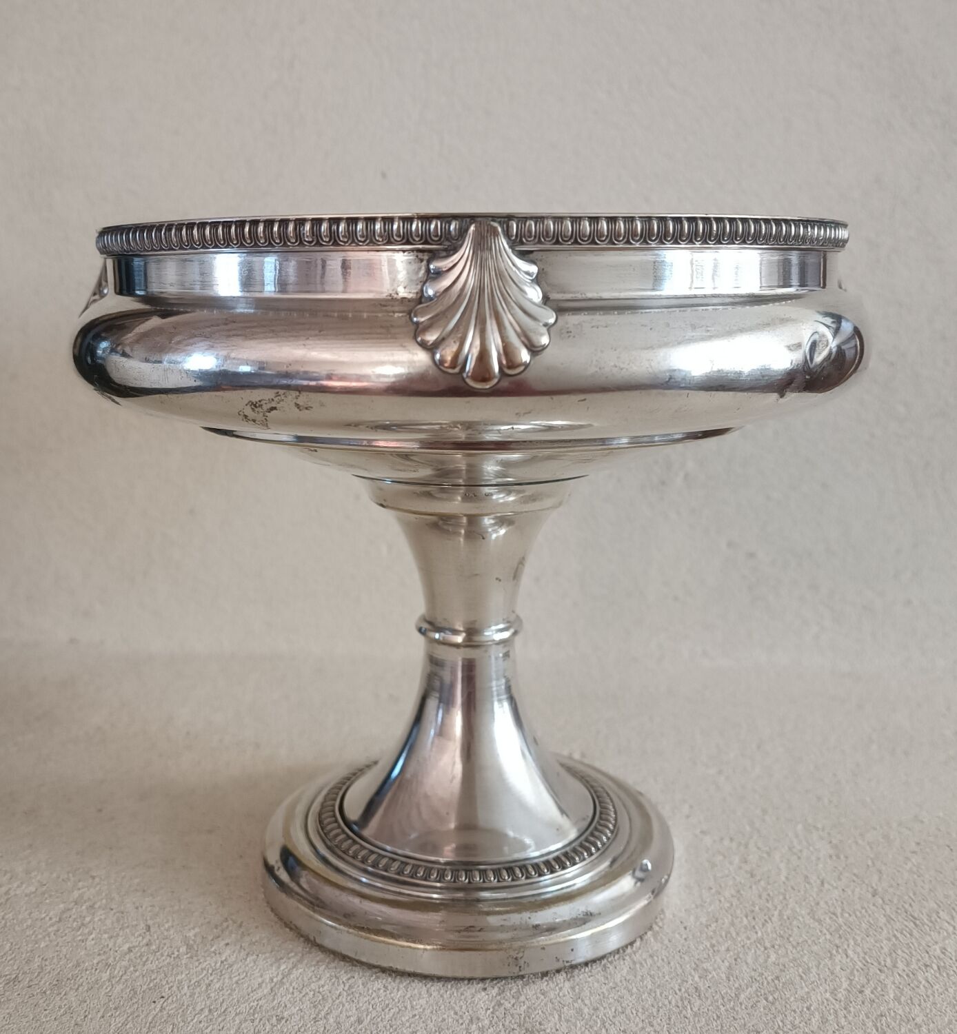 Silver metal stand cup