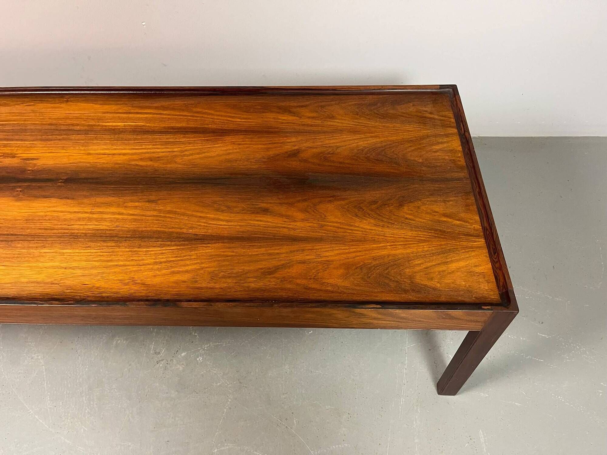 Rare Elegant Mid-Century Rosewood Coffee Table by Pesch. Germany, 1960s.