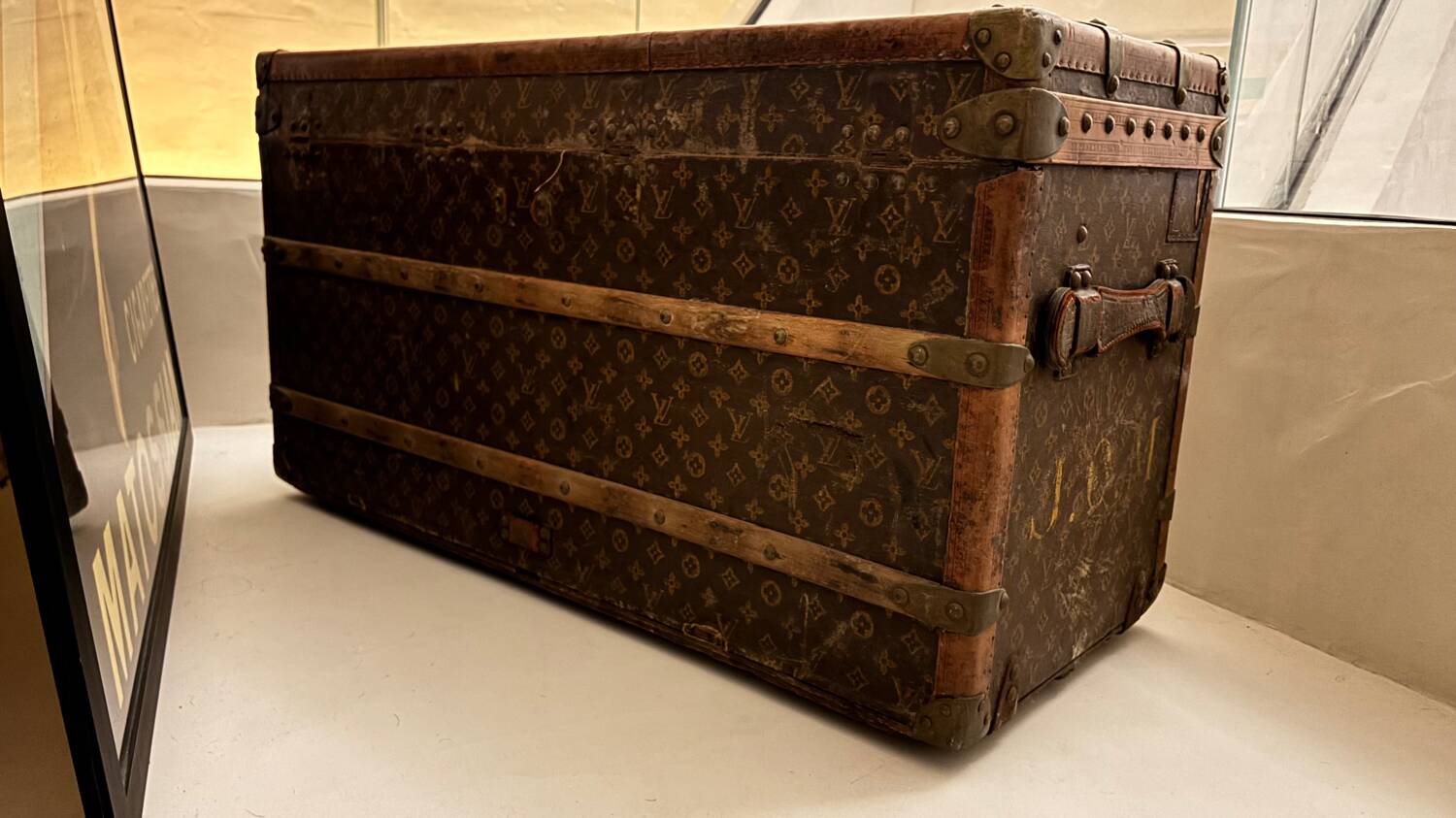 Old Louis Vuitton trunk – Family trunk – Monogram canvas