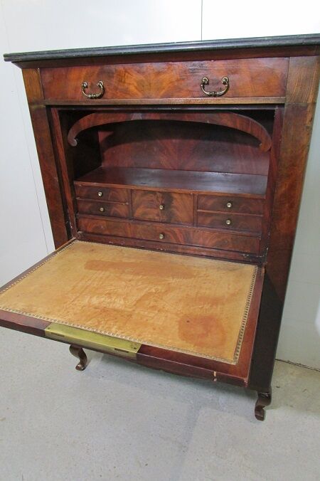 Secretary with ladies' seat