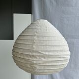 Suspension in rattan and natural japanese linen in the shape of a drop