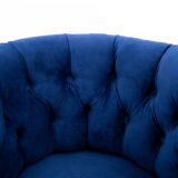 Fauteuil ancien, Europe du Nord, début du XXe siècle. Après rénovation.