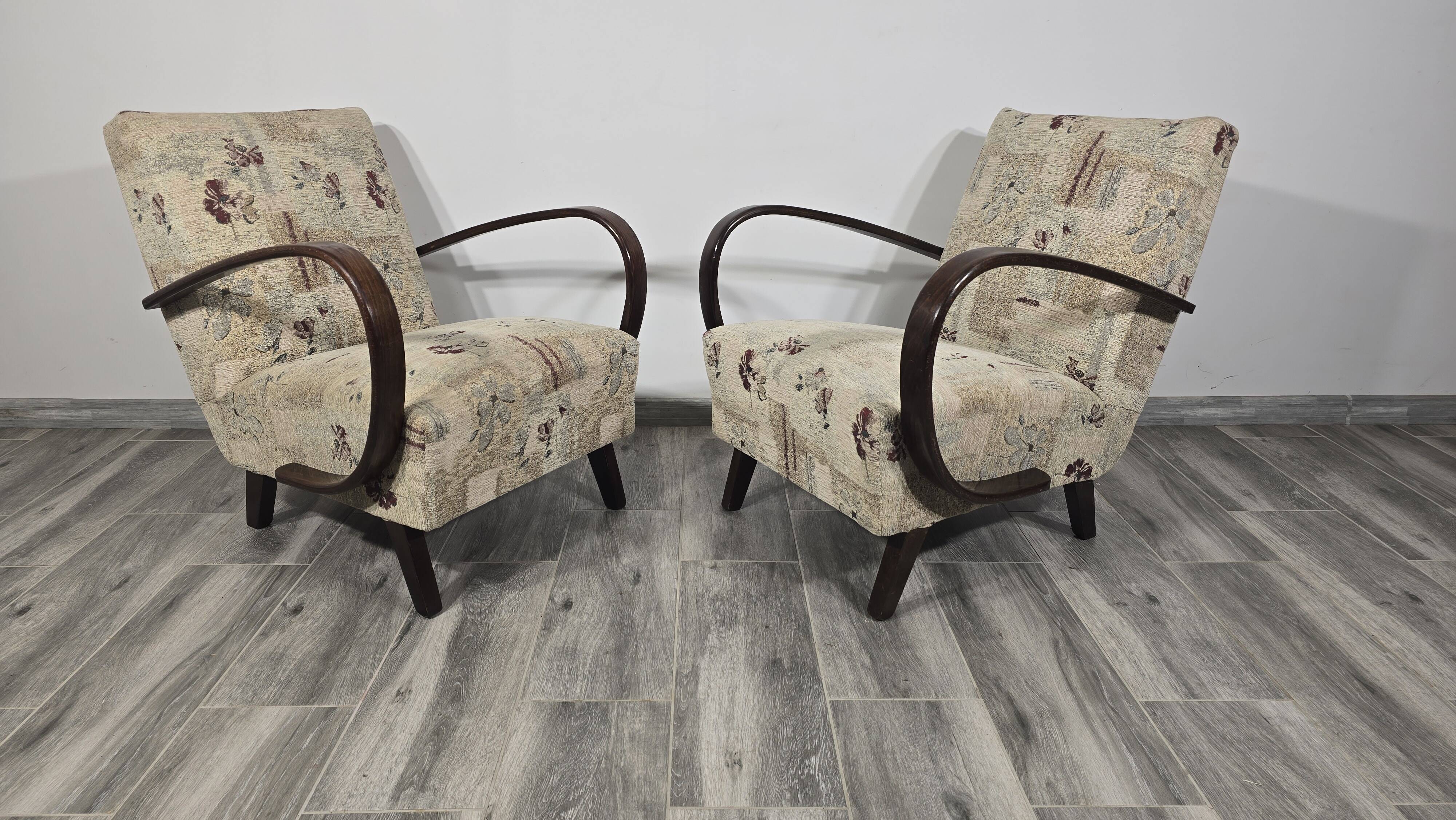 Vintage Armchairs from Jindrich Halabala, 1940s, Set of 2