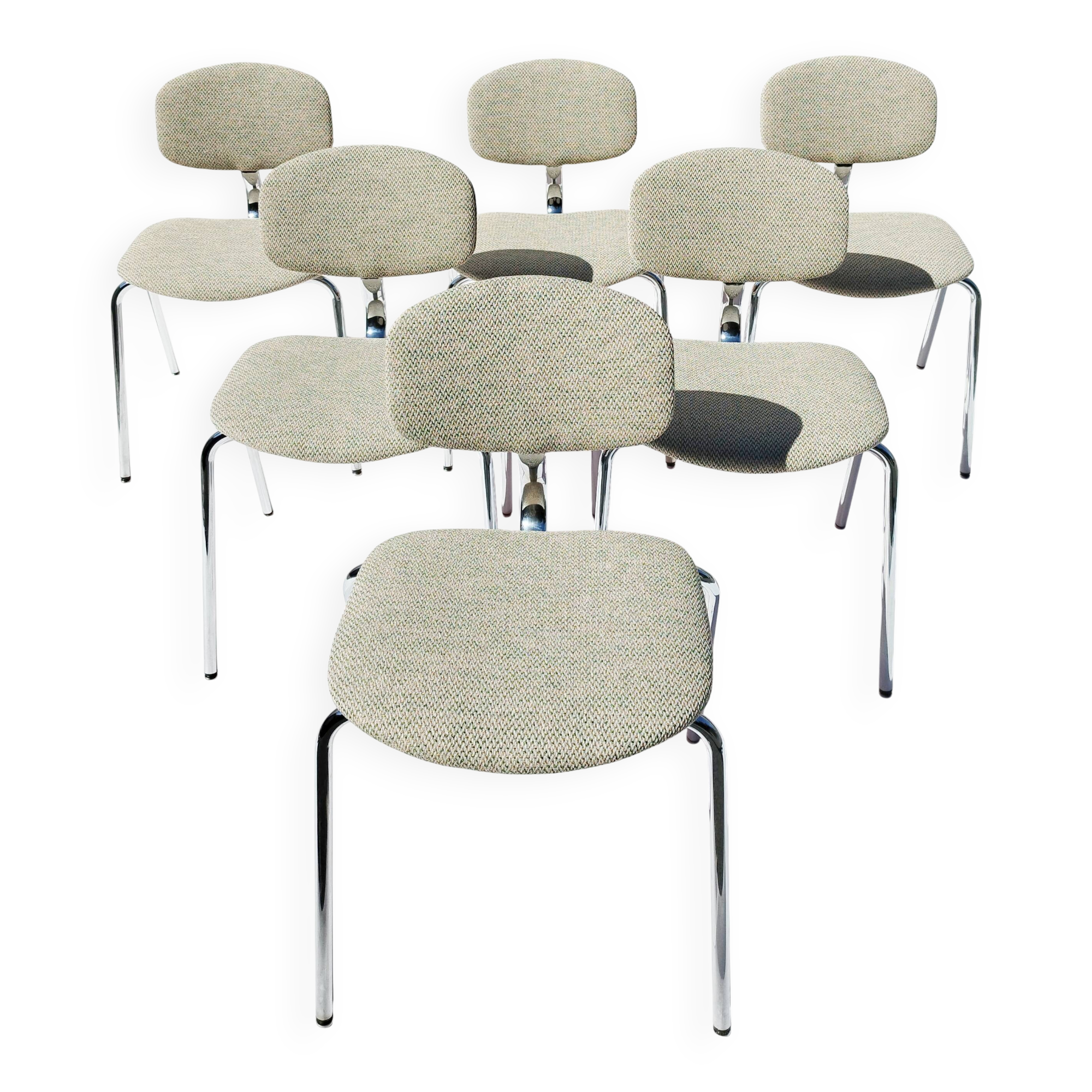 Chaises chrome design Français par Pierre Paulin