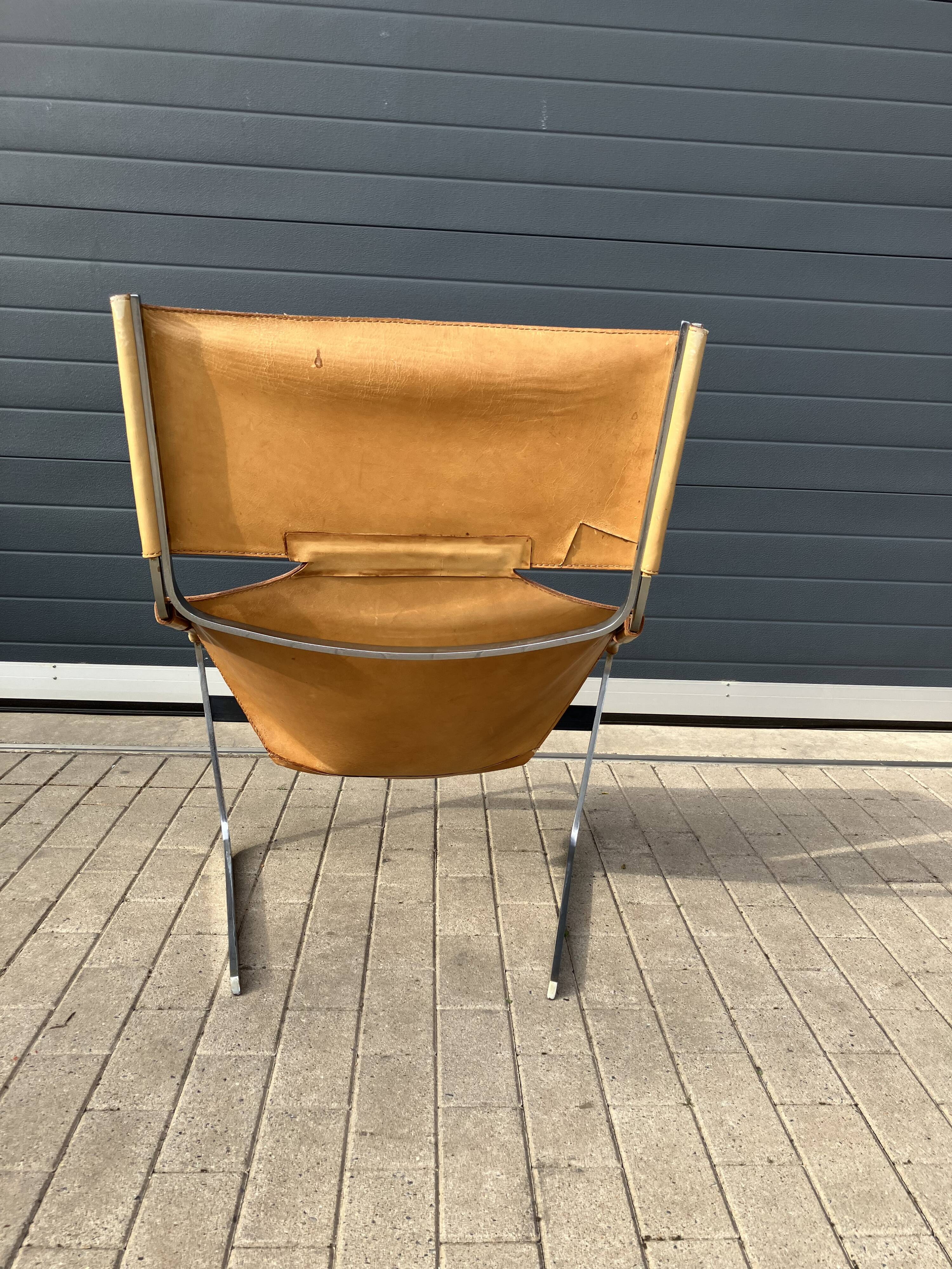 Artifort F444 van Pierre Paulin, natural camel leather