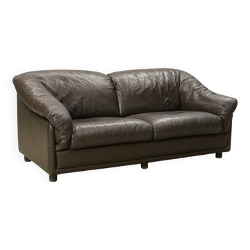 Comfortable Leolux Seal Brown Leather Two-Seater Sofa. The Netherlands, 70s