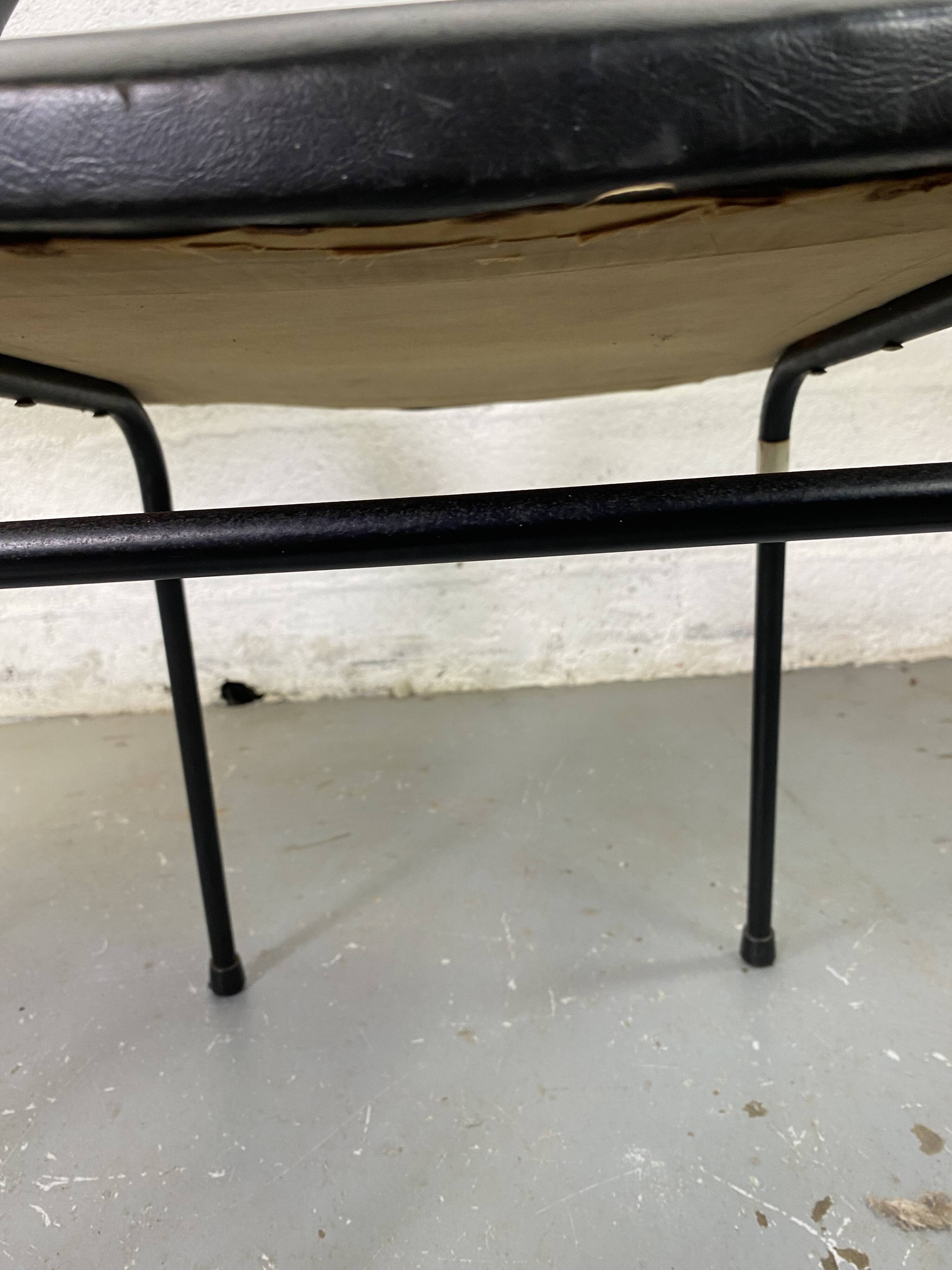 Paire de fauteuils Louis Paolozzi noir