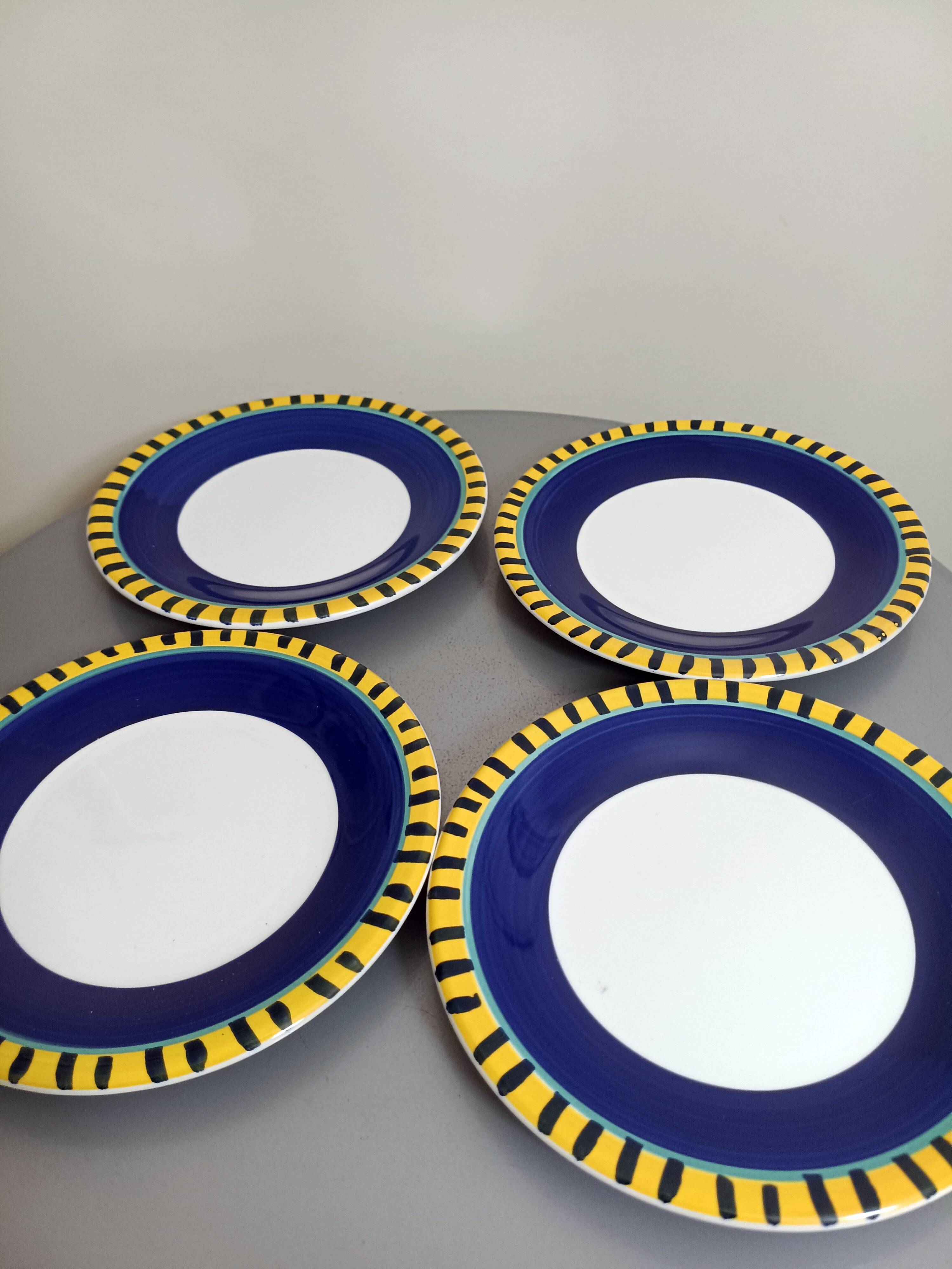 Lot de 4 assiettes à dessert en faïence peintes à la main – Pier 1 – Italie