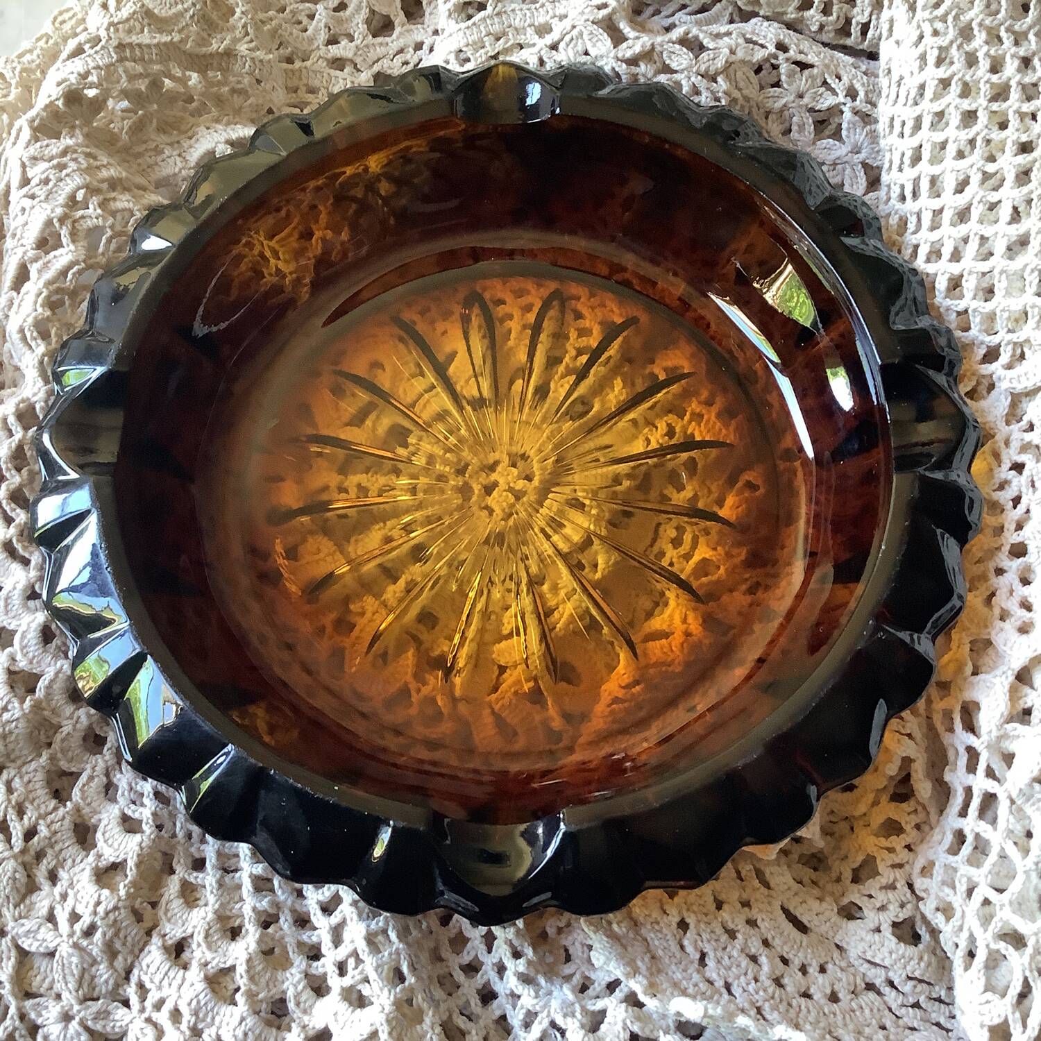 Amber glass ashtray 🇫🇷