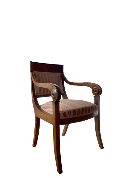 Fauteuil en bois, style Empire – tissu rayé