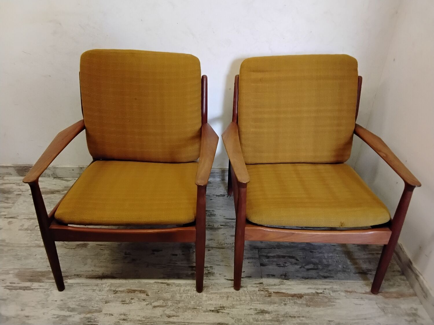 Vintage Scandinavian bench and armchairs for Glostrup 1960