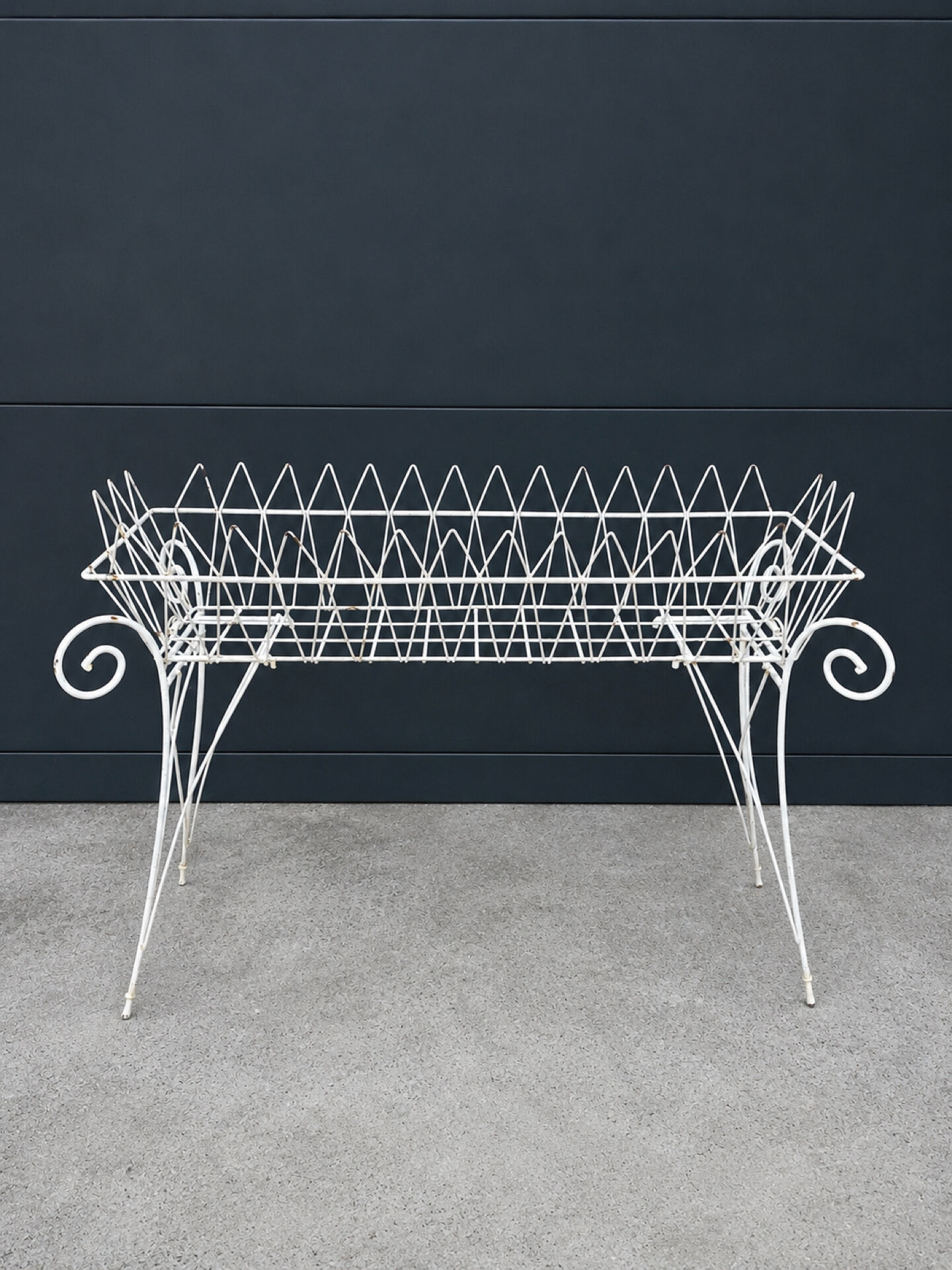 Antique planter