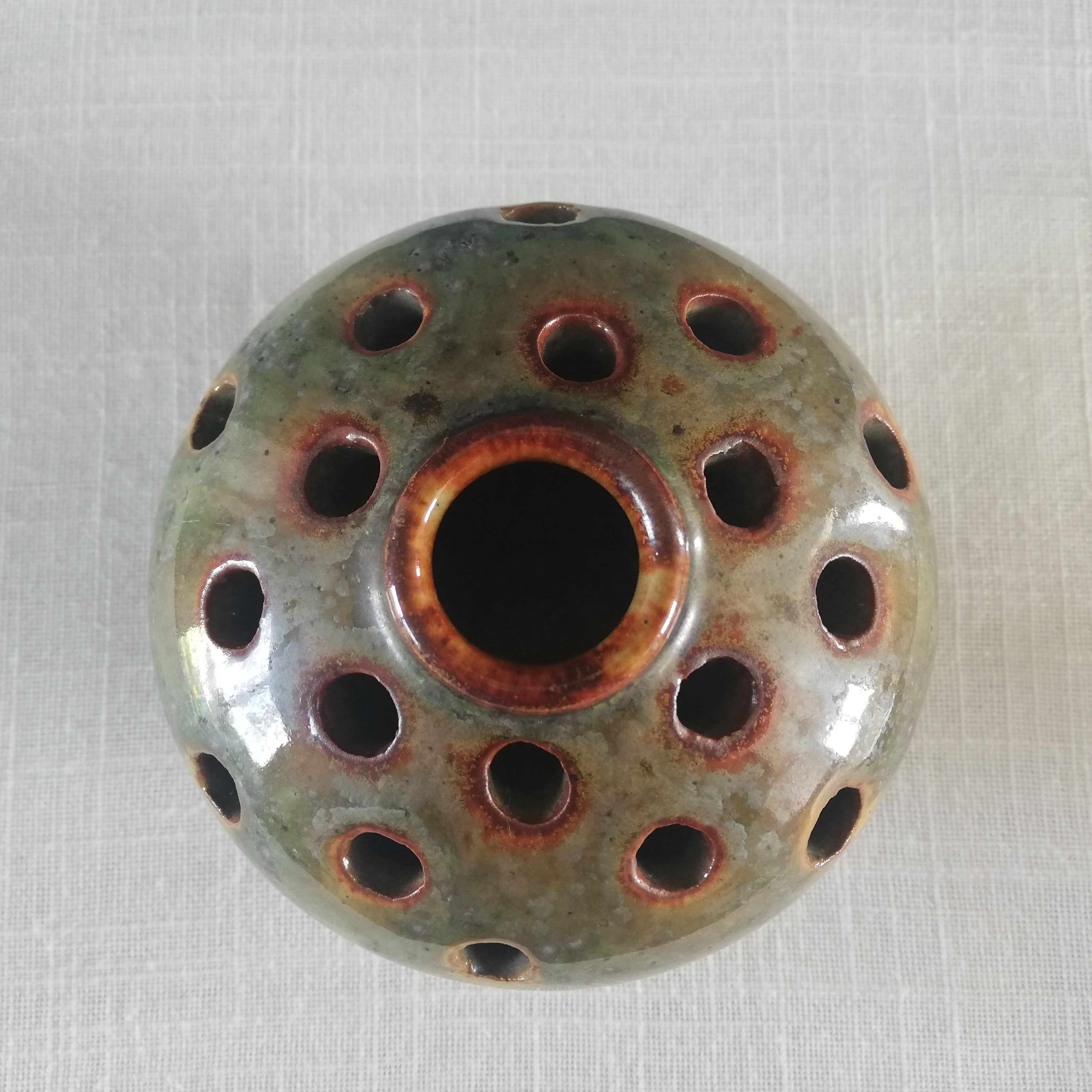 Vase stings flowers
