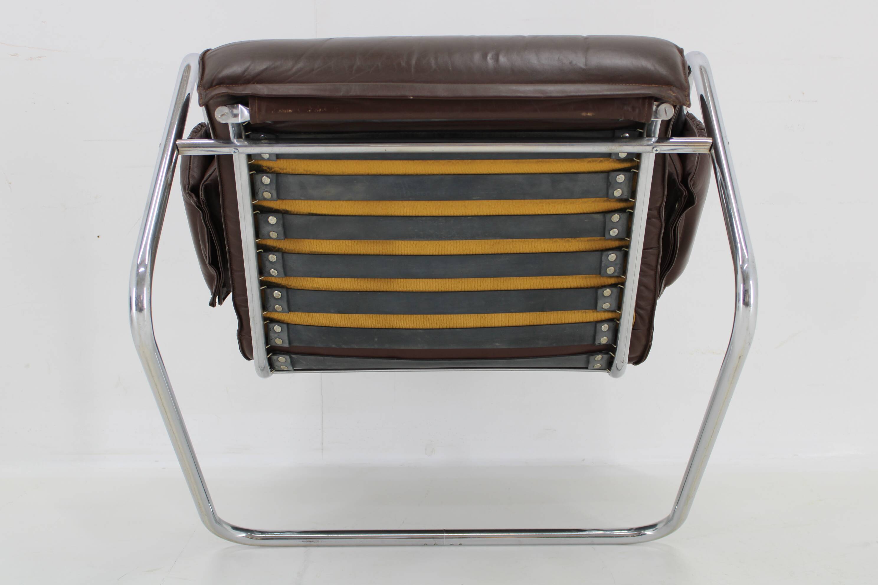 1950s Pair of Tubular Armchairs in Leather, Czechoslovakia