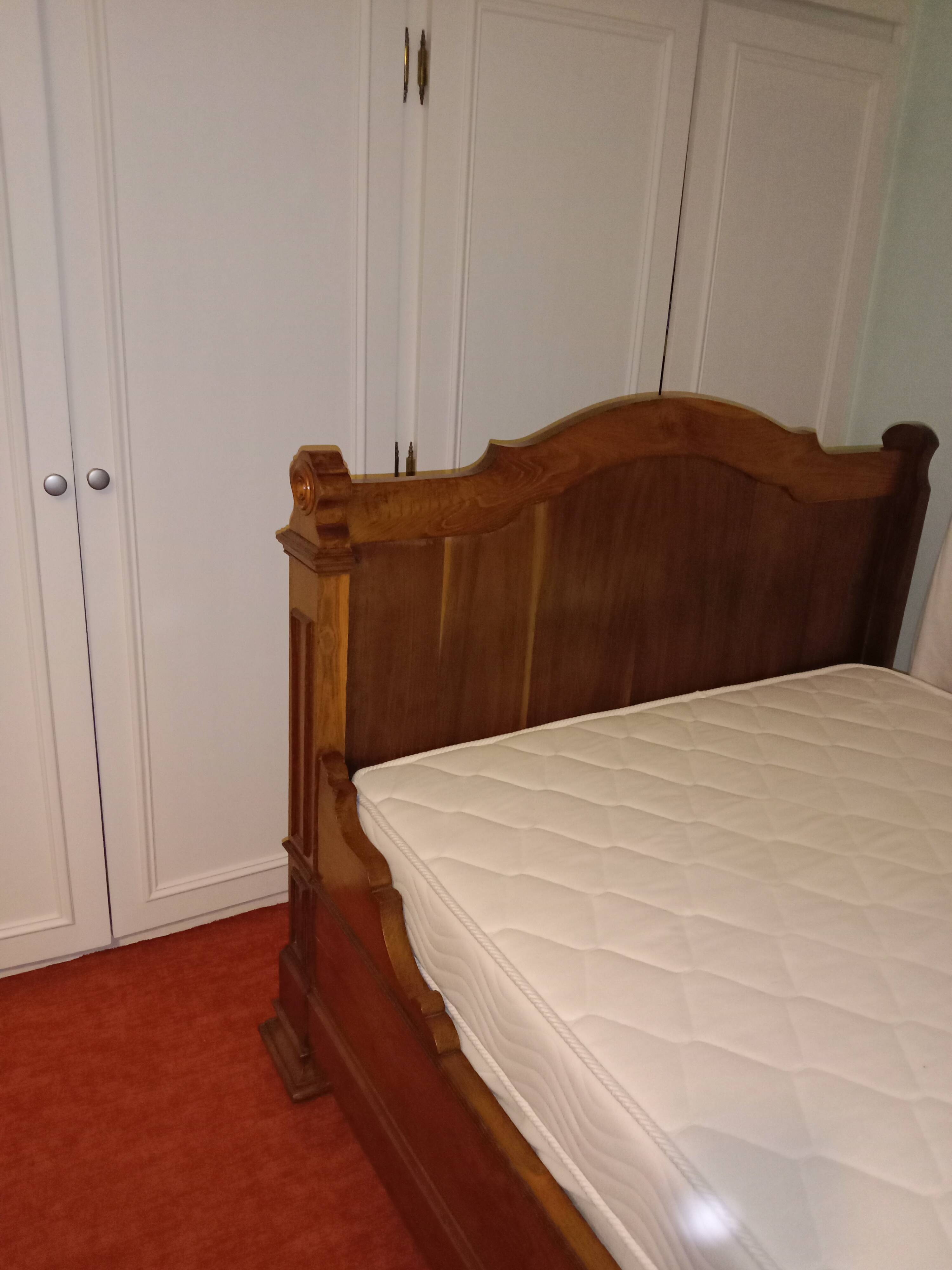 Solid wood bed
