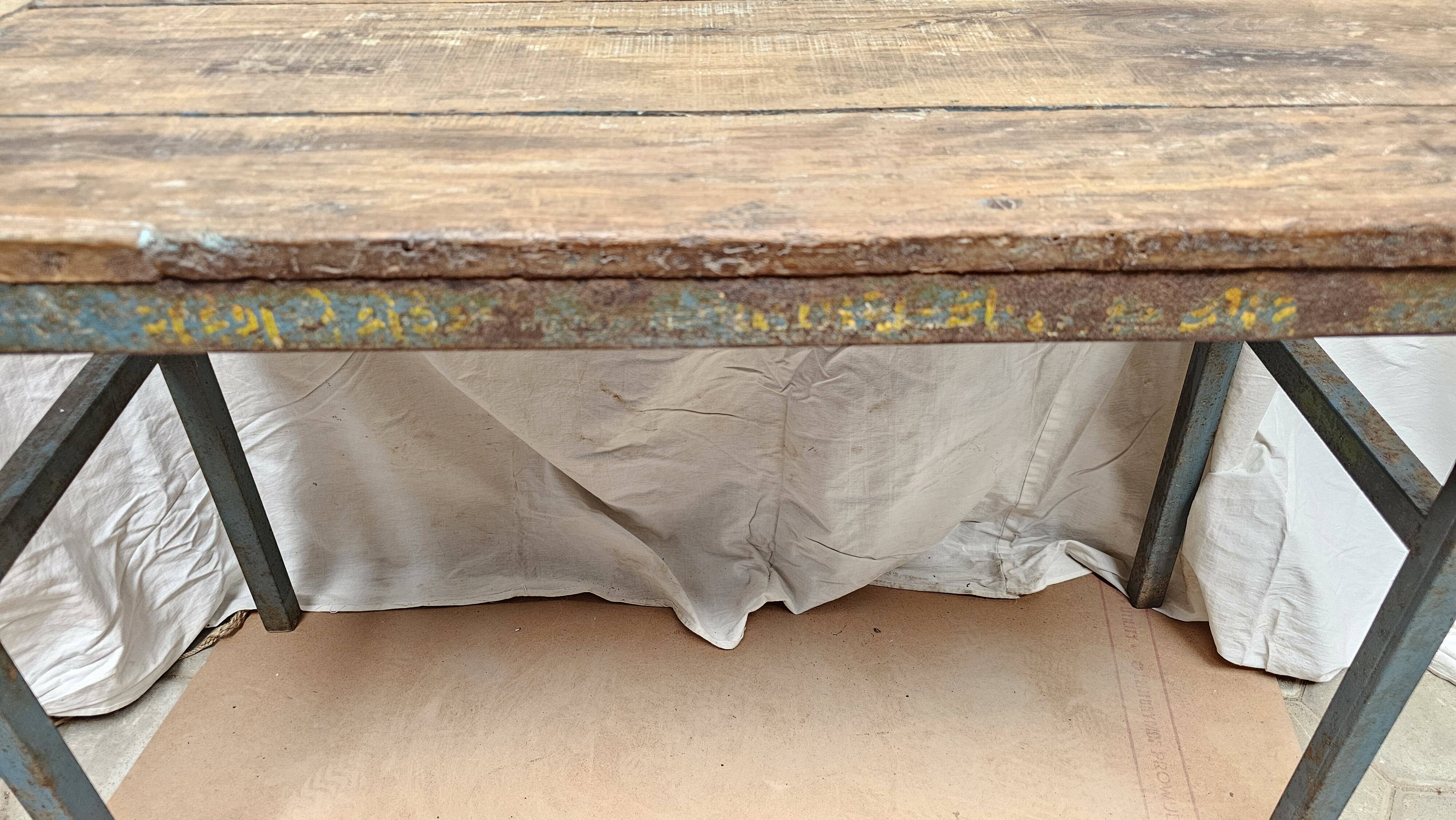 Table pliante d'atelier en teck et fer forgé