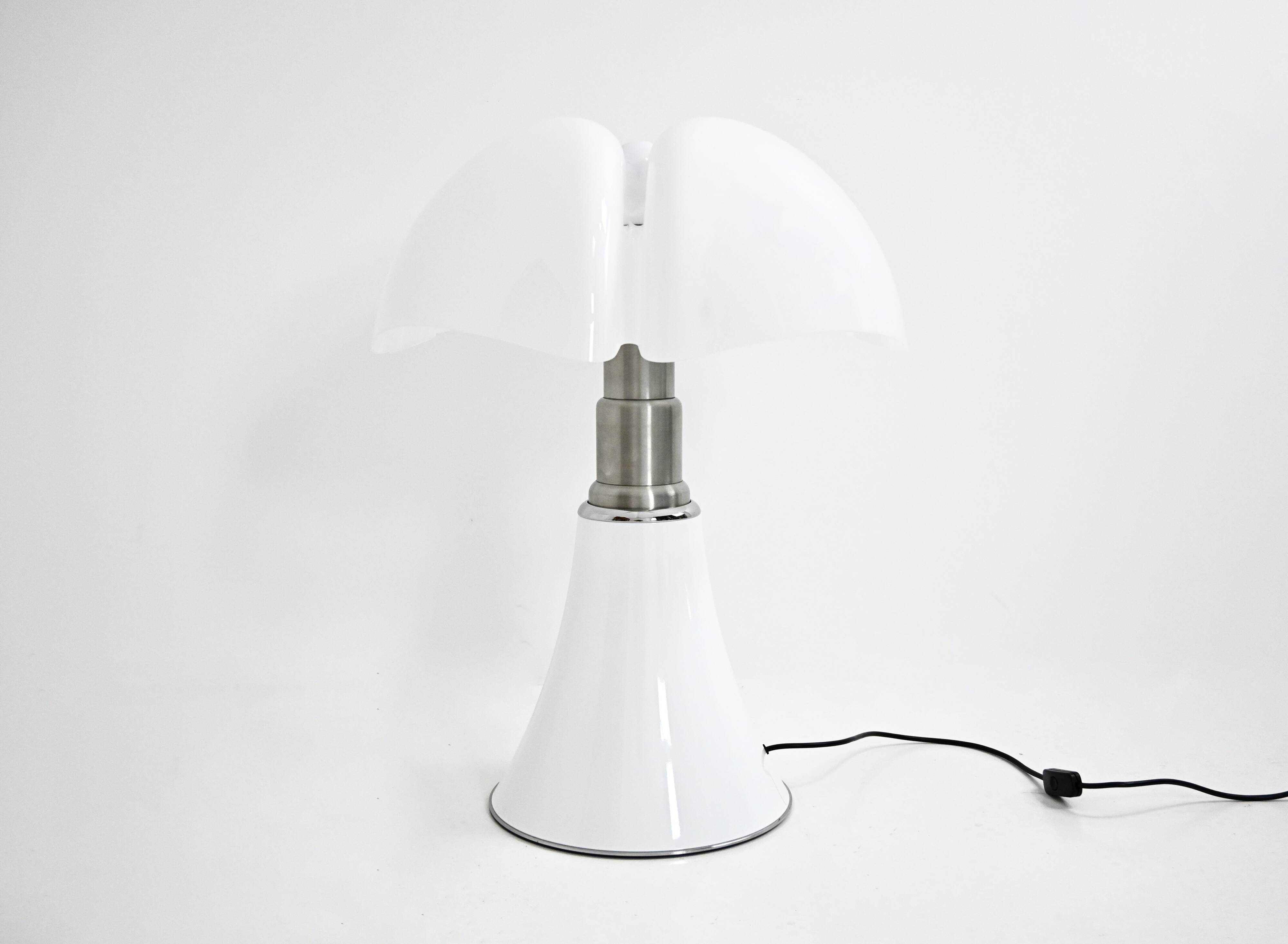 Lampe de table « Pipistrello » blanche de Gae Aulenti pour Martinelli Luce