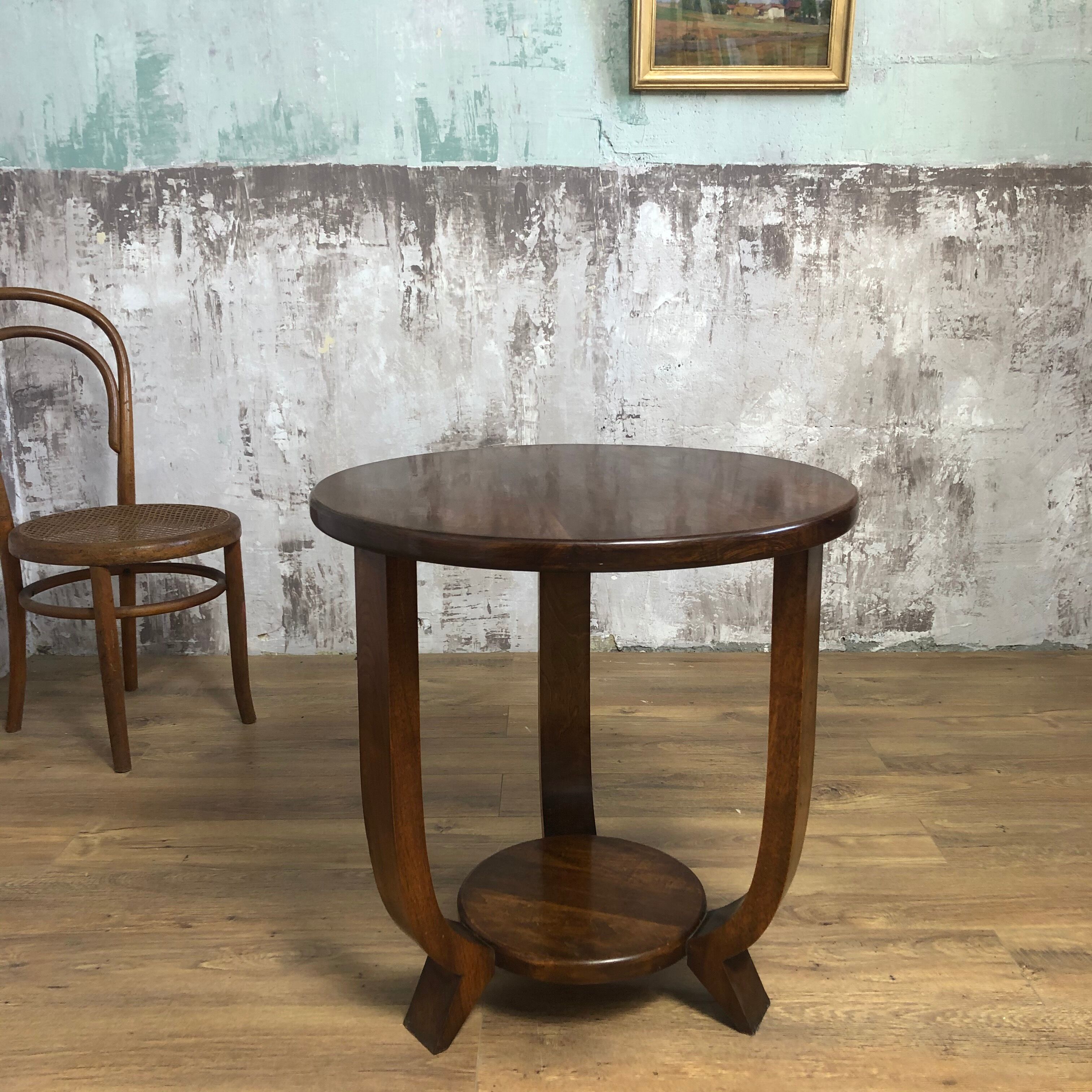 Healing tripode art deco