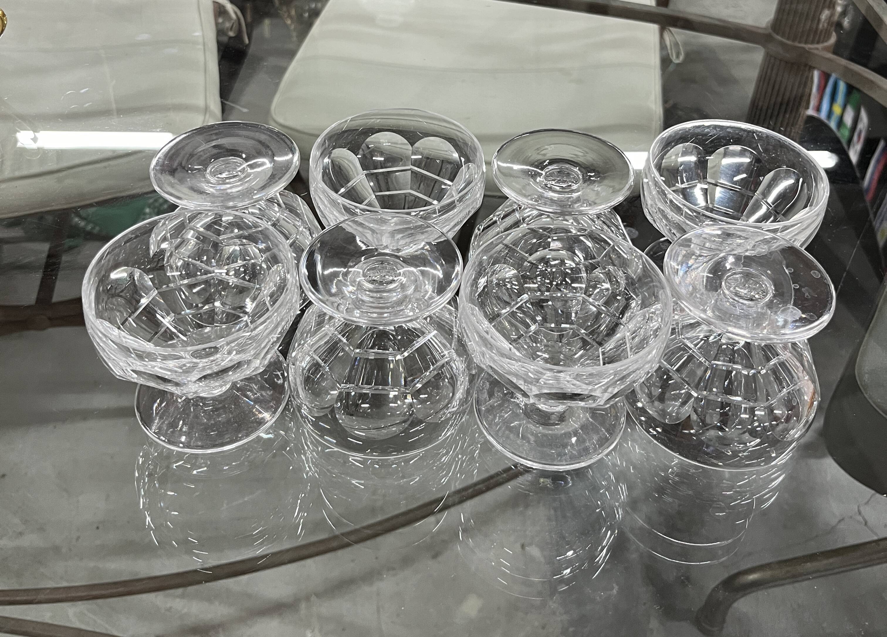 Set of 08 Saint-Louis champagne glasses