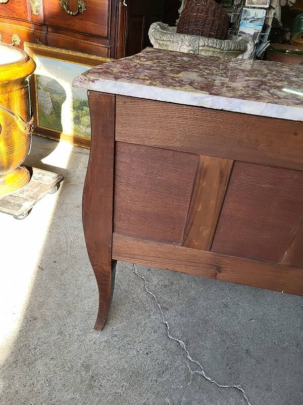 Commode sauteuse en bois de rose plateau en marbre rose