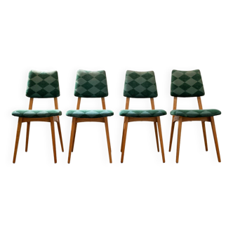 Set of 4 volak chairs