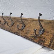 Teak coat rack with 8 double cast iron hooks